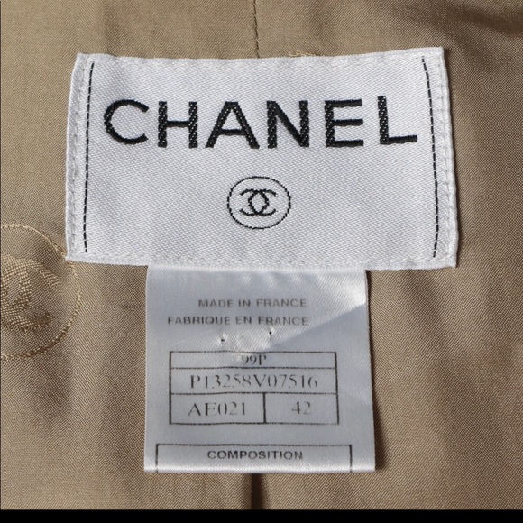 💯 Authentic CHANEL jacket - Picture 5 of 8
